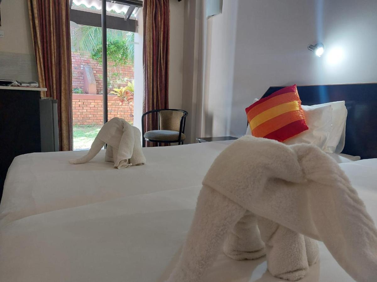 St Lucia Lodge エクステリア 写真