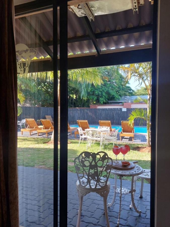 St Lucia Lodge エクステリア 写真