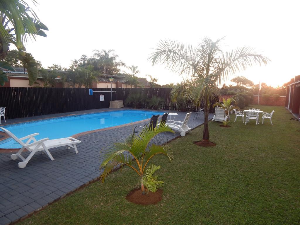 St Lucia Lodge エクステリア 写真